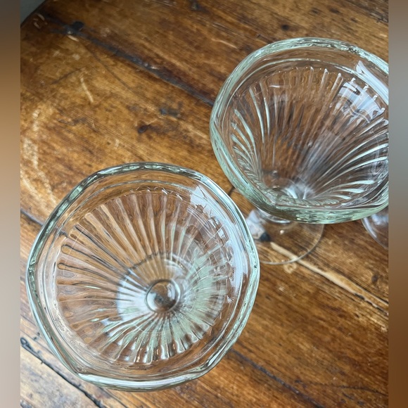 Vintage 1960’s Ice Cream Sundae Ribbed Glasses Set of 4 - Picture 2 of 6